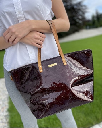 Kabelka dámská Louis Vuitton BELLEVUE vínová